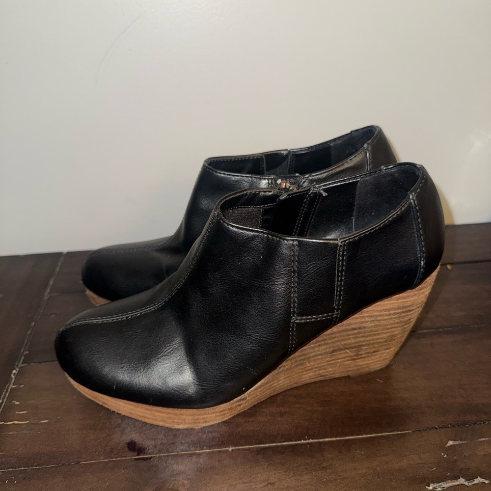Dr. Scholl’s Black Leather Wedge Harlow Booties – Size 9.5